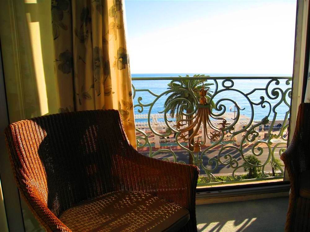 Hôtel Le Royal Promenade des Anglais фото 32