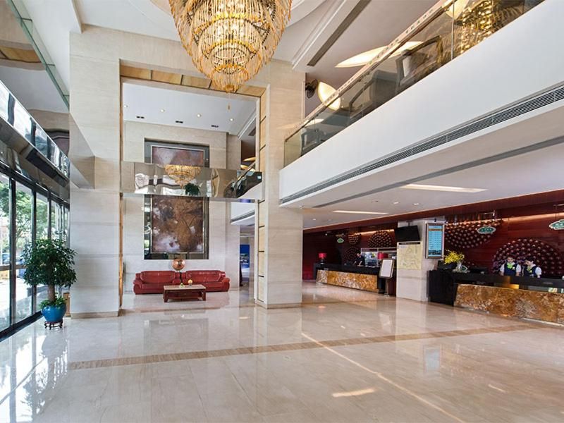 Vienna Hotel - Guangzhou South Railway Station Branch фото 0