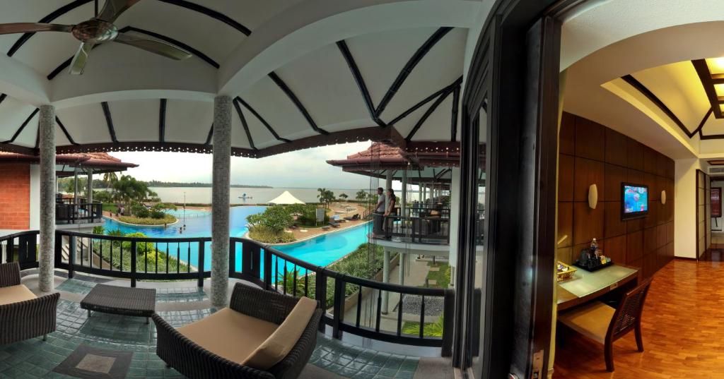 Ramada Cochin Resort фото 58
