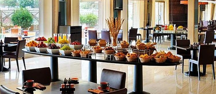 Фото отеля Dubai Marriott Harbour Hotel And Suites