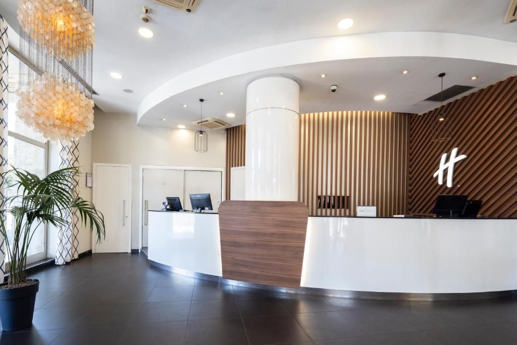 Holiday Inn Genoa City, an IHG Hotel фото 6