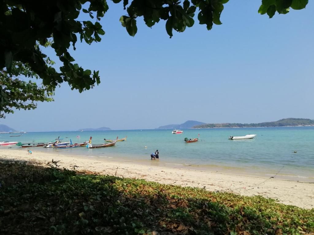 Nai Harn Beach фото 22