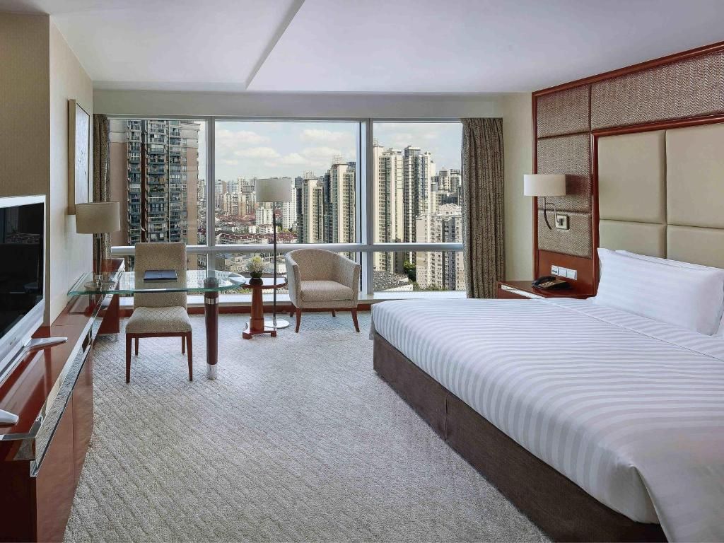 Pullman Shanghai Skyway Hotel фото 17