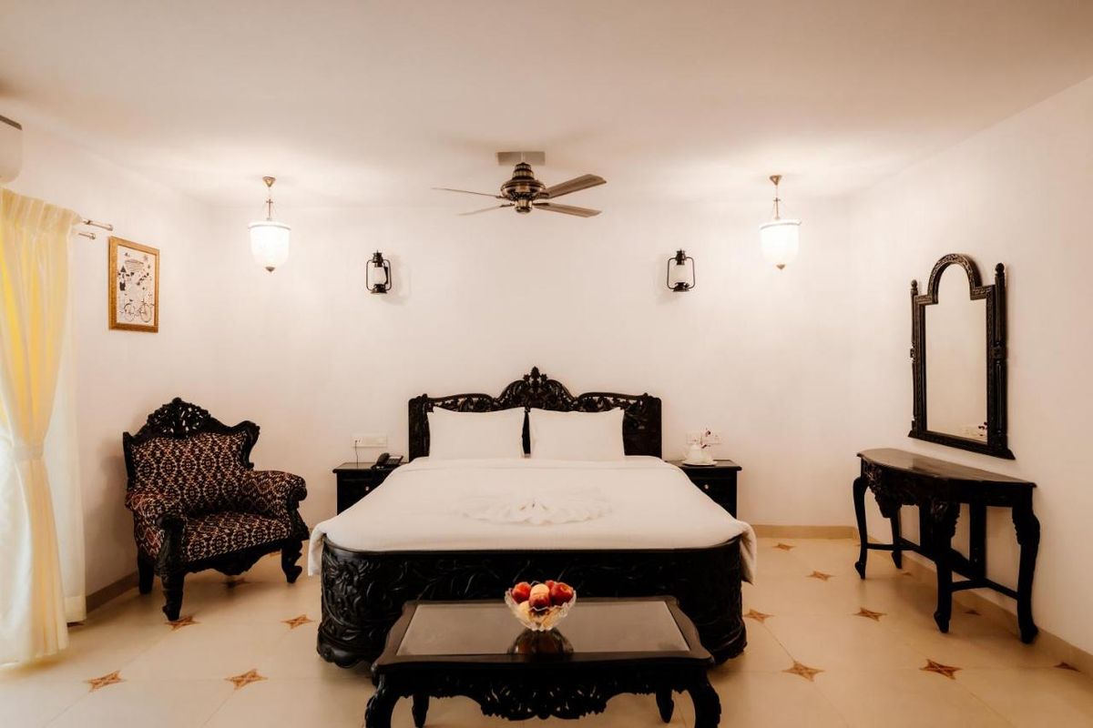 Krishna Beach Resort & Spa фото 7