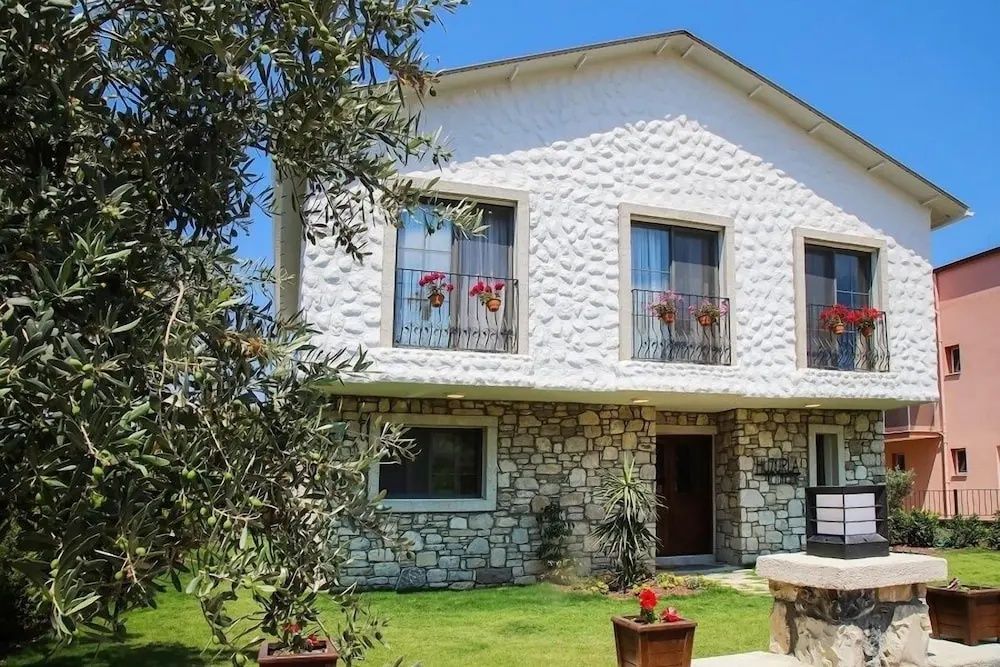 Huzurla Otel фото 1