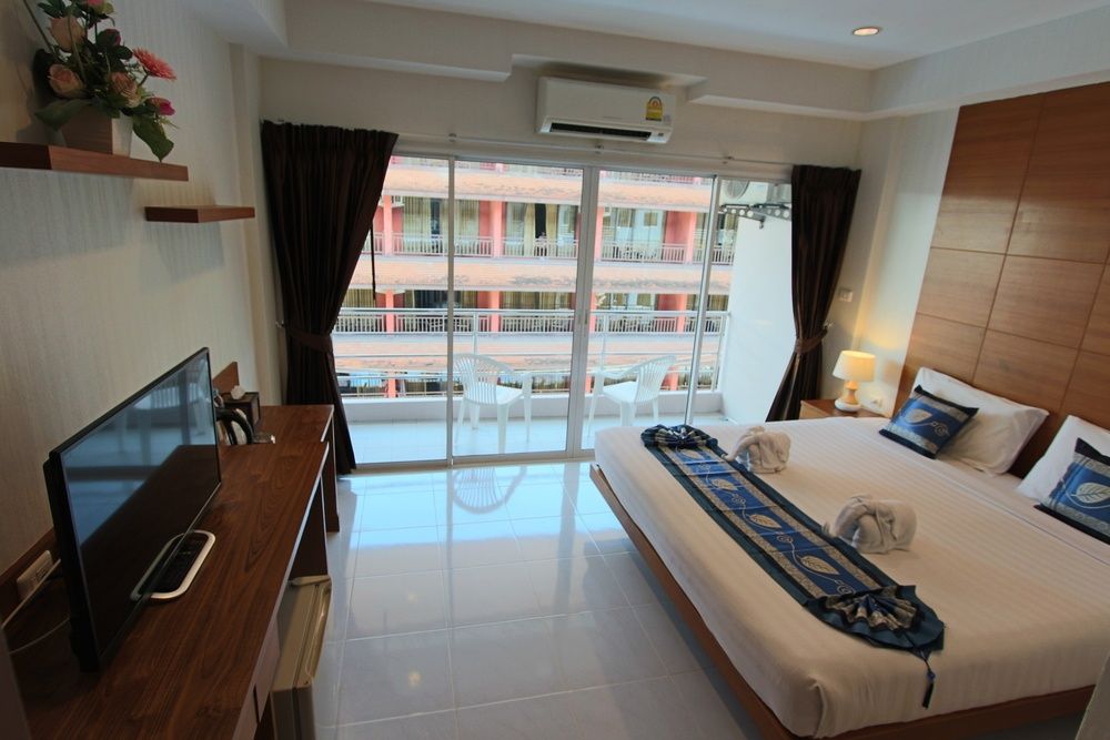 Good Nice Hotel Patong фото 48