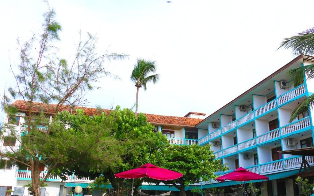 Topaz Beach Hotel фото 44