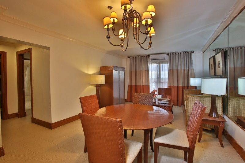 Crown Regency Suites Mactan фото 20