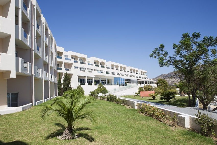 The Sovereign Beach Hotel фото 52