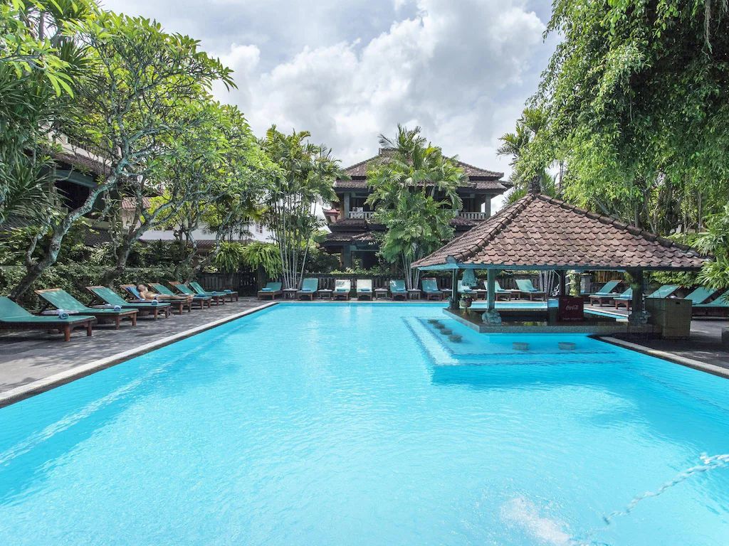 Hotel Puri Bambu фото 1