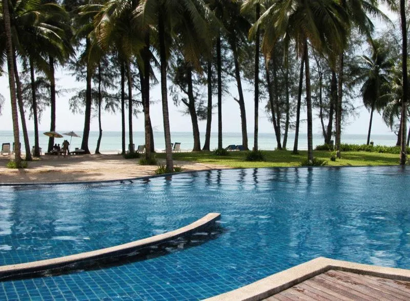 Royal Bangsak Beach Resort фото 0