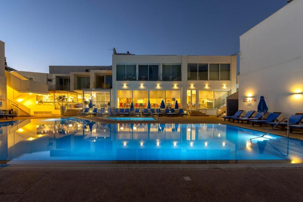 Park Beach Hotel фото 27