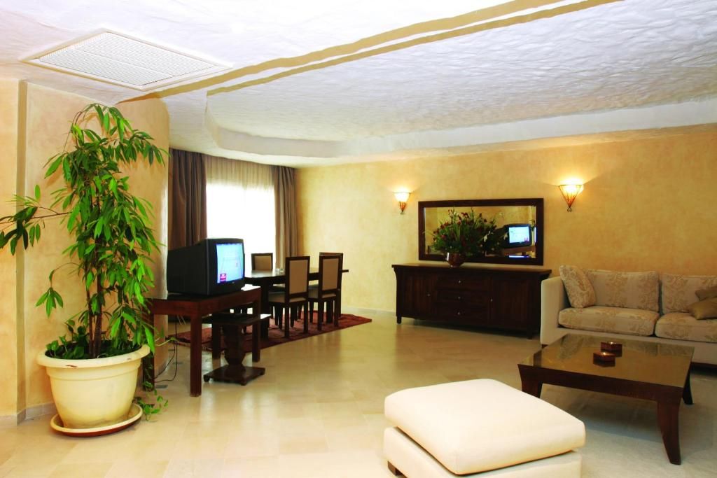 Yasmine Beach Hotel фото 8