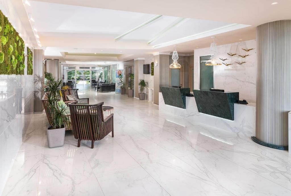 Portes Beach Hotel фото 26