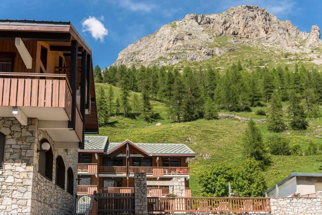 Résidence Pierre & Vacances Les Chalets de Solaise фото 2