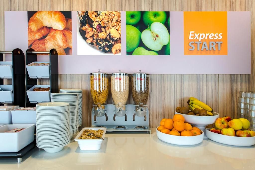Holiday Inn Express Rotterdam - Central Station фото 28