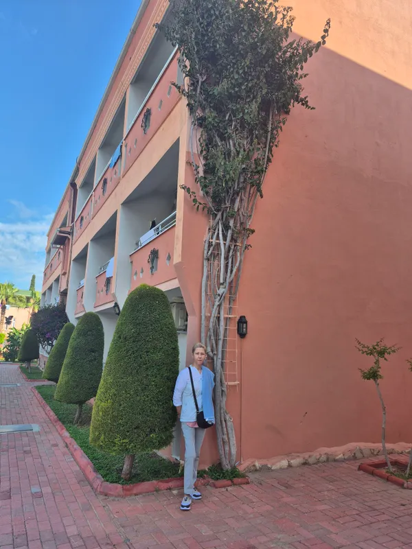 Lonicera World Hotel 4*, ,         .     Onlinetours.ru