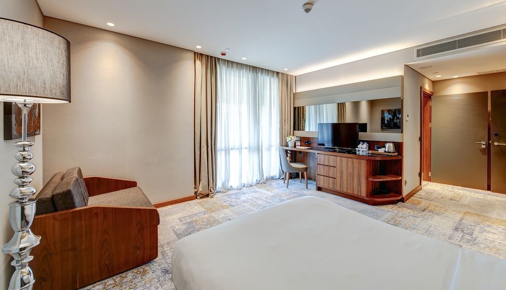 DoubleTree by Hilton Istanbul - Piyalepasa фото 104