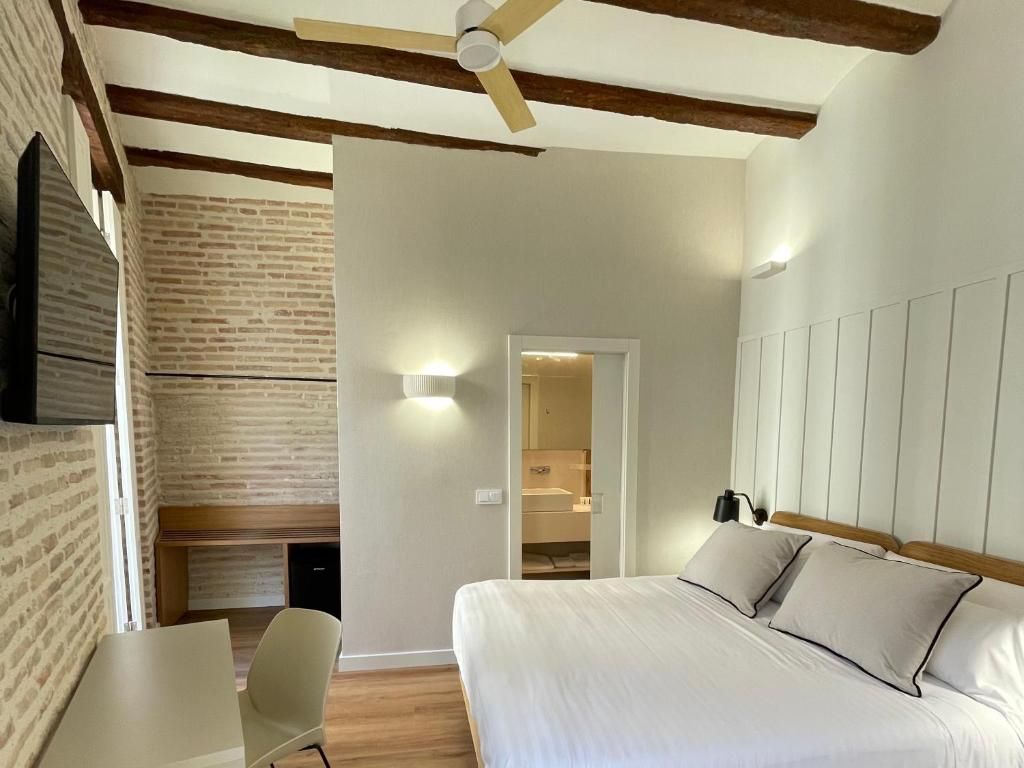 Гостевой дом «Cosy Rooms Embajador» фото 32