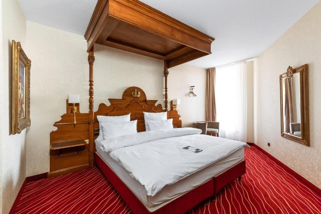 King's Hotel First Class фото 48