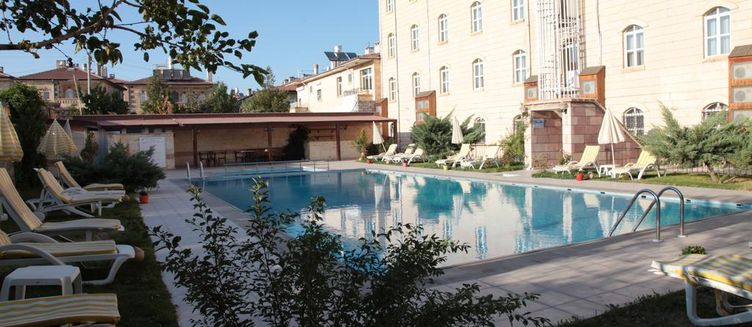 Фото отеля Tassaray Hotel