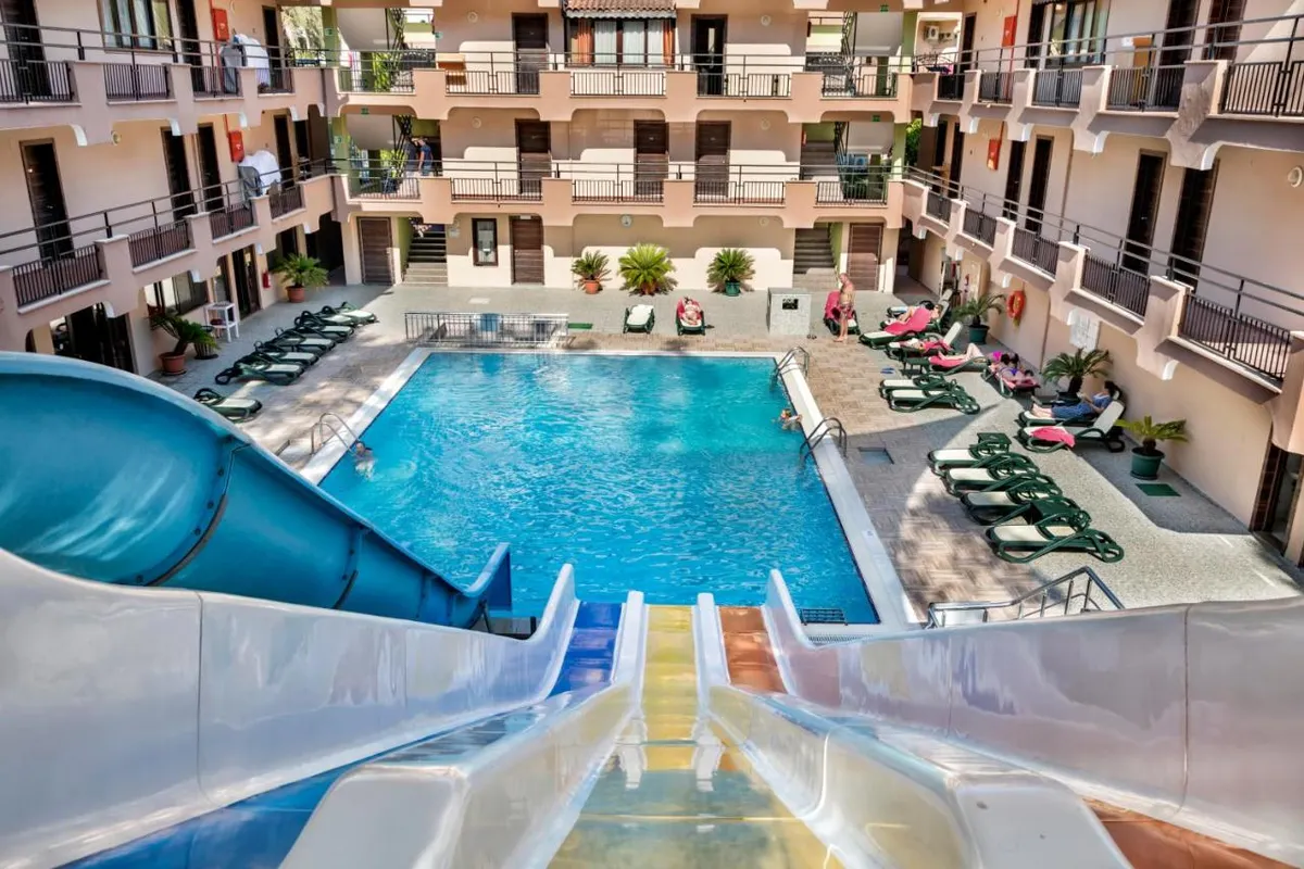 Aleria Belport Beach Hotel фото 7
