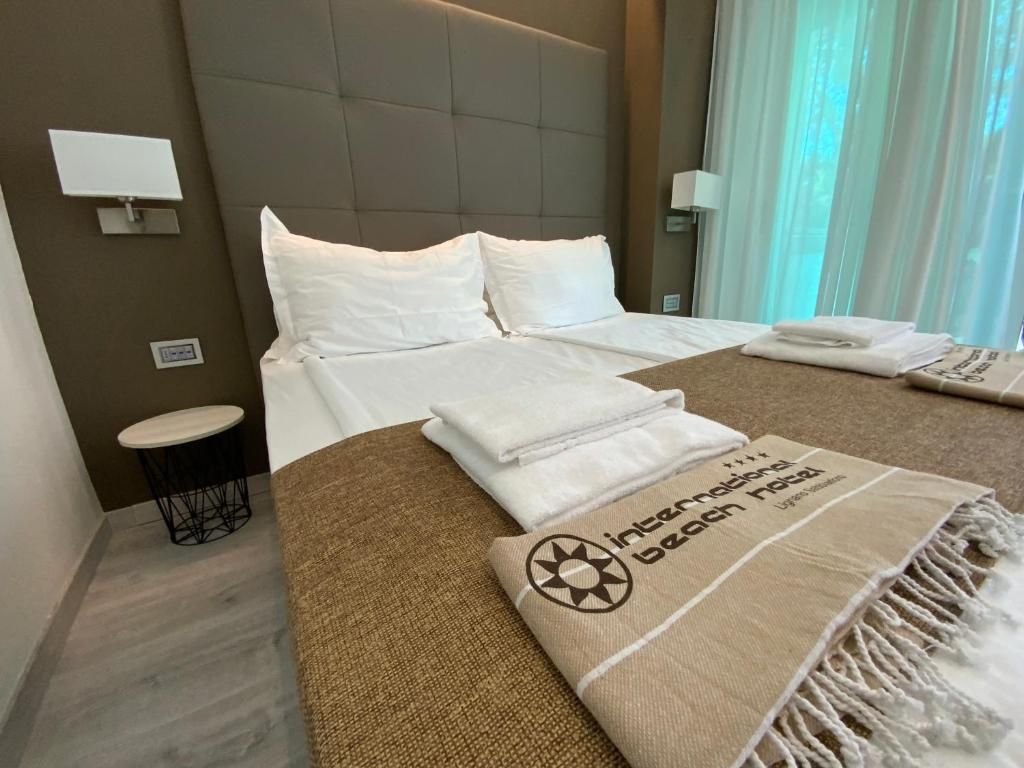 International Beach Hotel фото 23