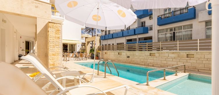 Фото отеля Irini Apartments