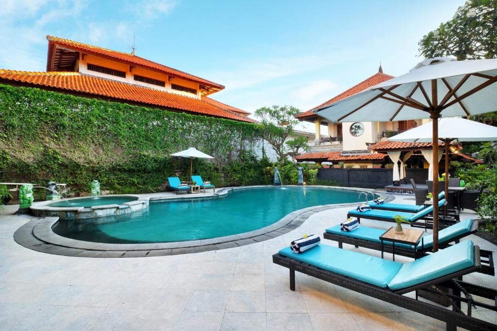 Royal Tunjung Hotel & Villa Legian фото 36