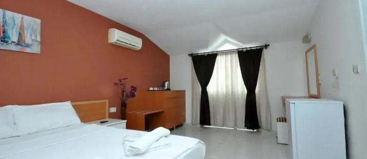 Фото отеля Lale Hotel