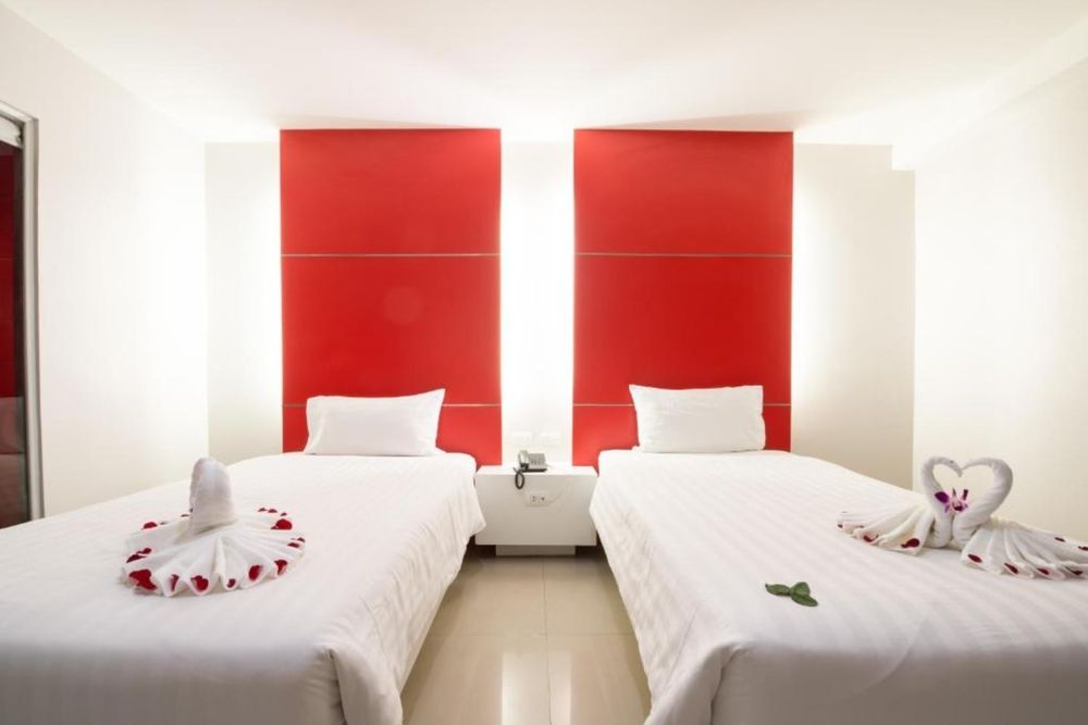 Alfresco Phuket Hotel фото 40