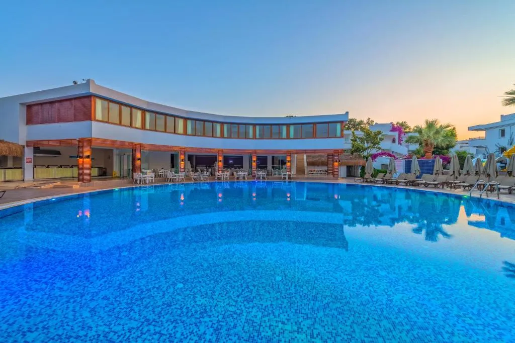 Bendis Beach Hotel фото 7