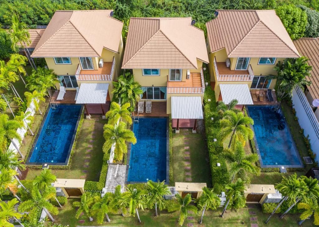 Blu Marine Hua Hin Resort and Villas фото 2