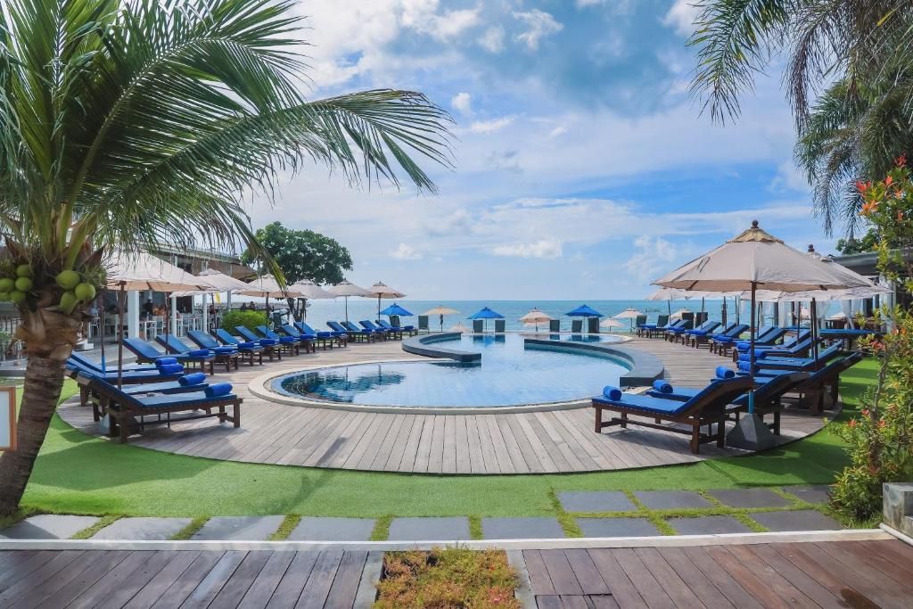 KC Beach Club & Pool Villas фото 6