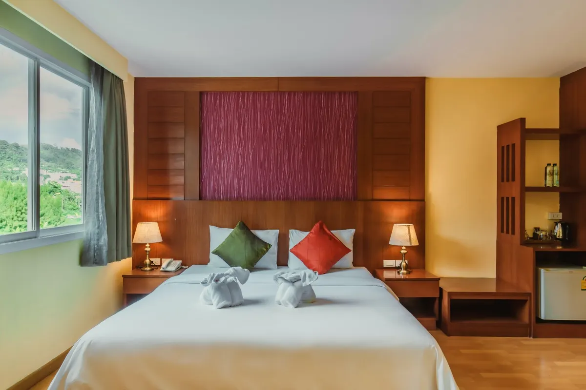 Elite Suite Hotel Patong фото 3