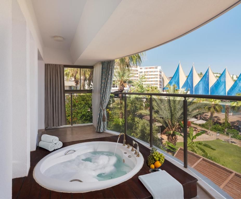 Adin Beach Hotel фото 36