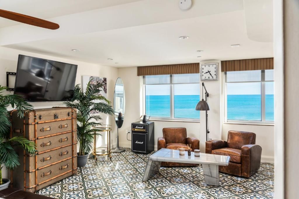 The National Hotel, An Adult Only Oceanfront Resort фото 10