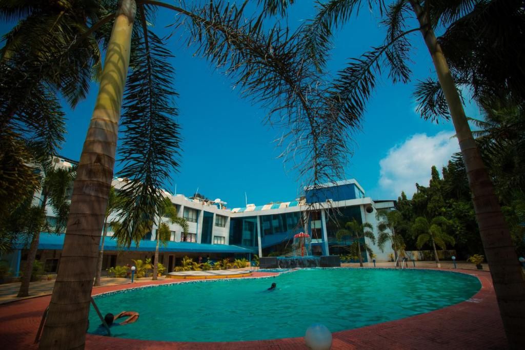 Silver Sands Beach Resort фото 25