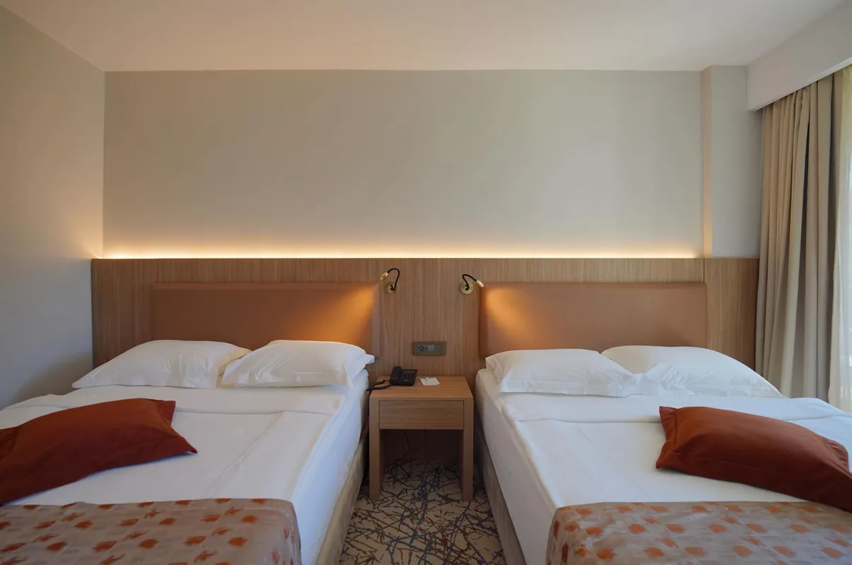 Ozkaymak Kemer Marina Hotel фото 3