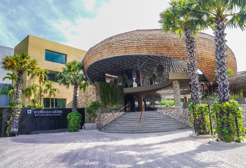 Wyndham Grand Nai Harn Beach Phuket фото 72