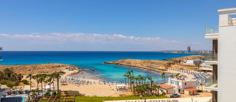 Фото отеля Chrysomare Beach Hotel & Resort