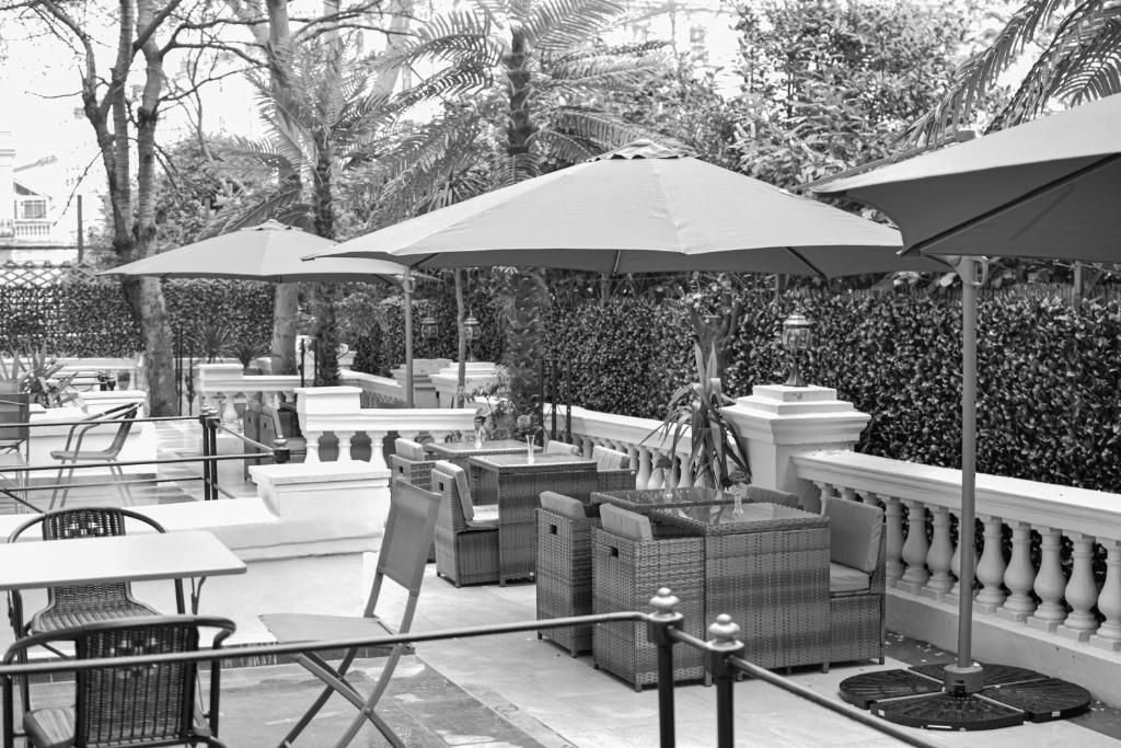 Pembridge Palace Hotel фото 51
