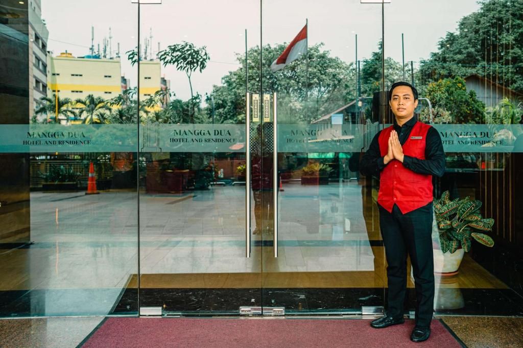 Best Western Mangga Dua Hotel and Residence фото 35