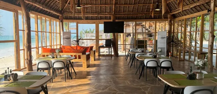 Фото отеля Tiki Beach Club & Resort