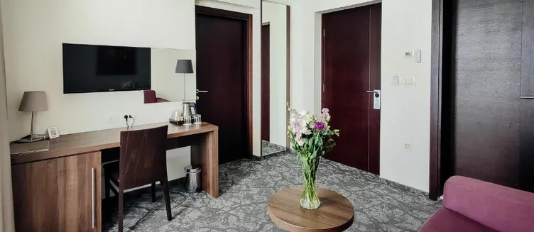 Фото отеля Hotel Pine