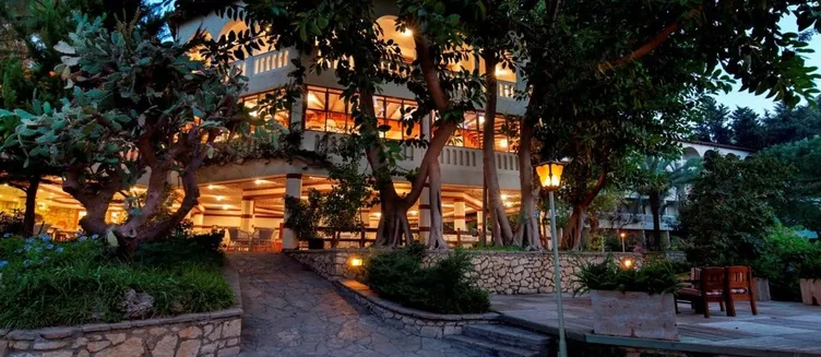 Фото отеля Alara Hotel