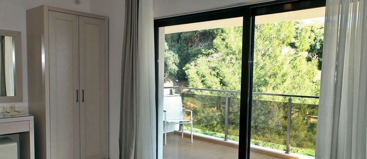 Фото отеля Rahoni Cronwell Park Hotel Adults Only