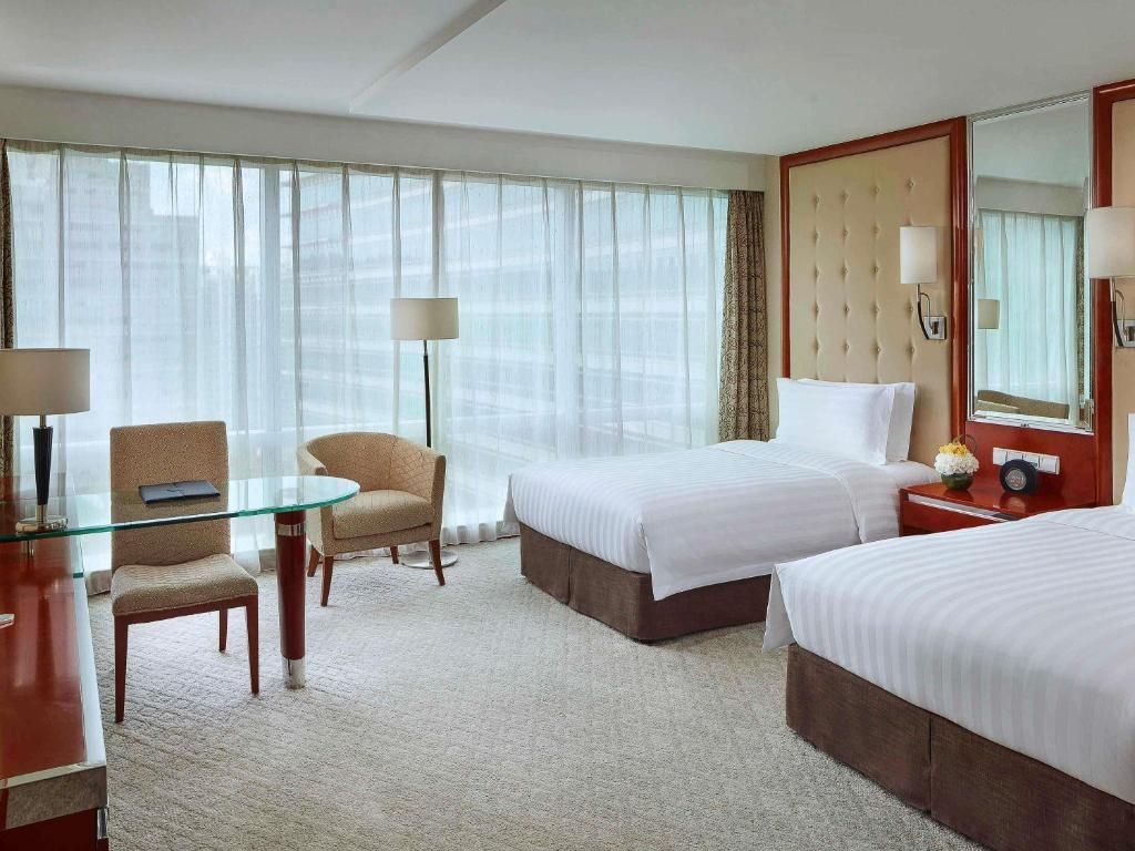 Pullman Shanghai Skyway Hotel фото 15