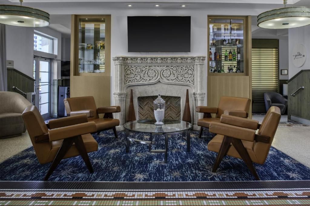 Hilton Garden Inn Miami South Beach-Royal Polo фото 3