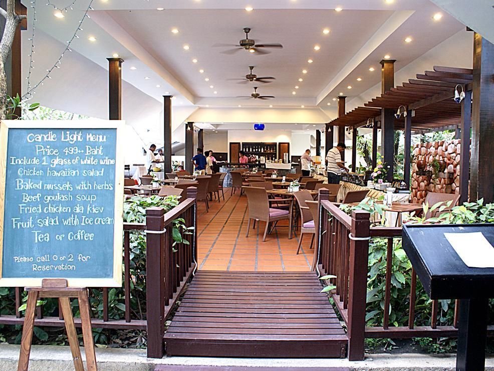 Royal Orchid Resort фото 2
